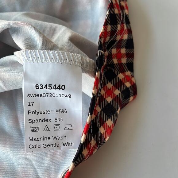 NEW Shein Red and Black Plaid Mock Neck Long Sleeve Tee Shirt Women's SIZE 2XL - Picture 6 of 8